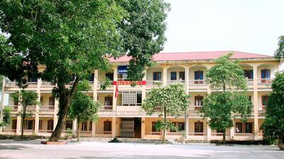 Hội đồng tuyển sinh trường THPT Nguyễn Trung Ngạn thông báo điểm trúng tuyển