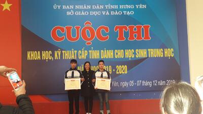 Sự nỗ lực khi tham gia cuộc thi khoa học kĩ thuật của cô trò trường THPT Nguyễn Trung Ngạn