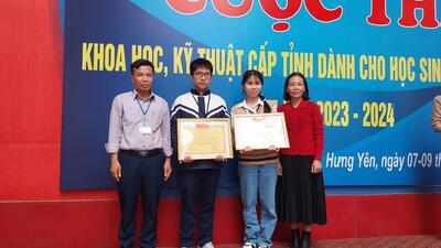 Học sinh và giáo viên tham gia Cuộc thi KHKT cấp tỉnh.