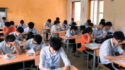 12A1 – tập thể luôn đi đầu trong học tập và các hoạt động khác của Nhà trường.