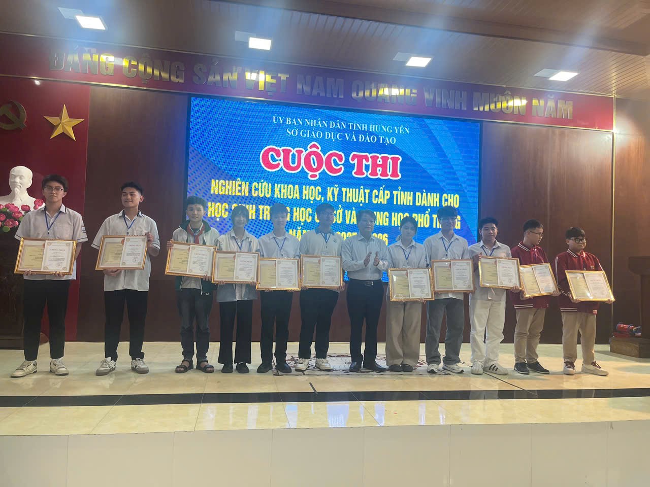 Toả sáng đam mê khoa học  – Niềm tự hào của trường THPT Nguyễn Trung Ngạn